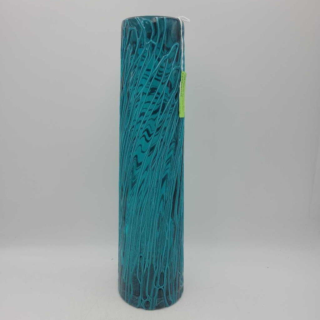 Beautiful Art Glass vase (DEB)