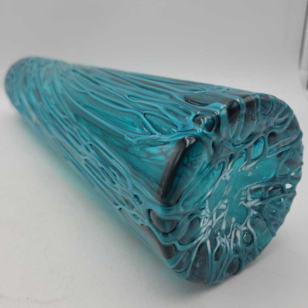 Beautiful Art Glass vase (DEB)