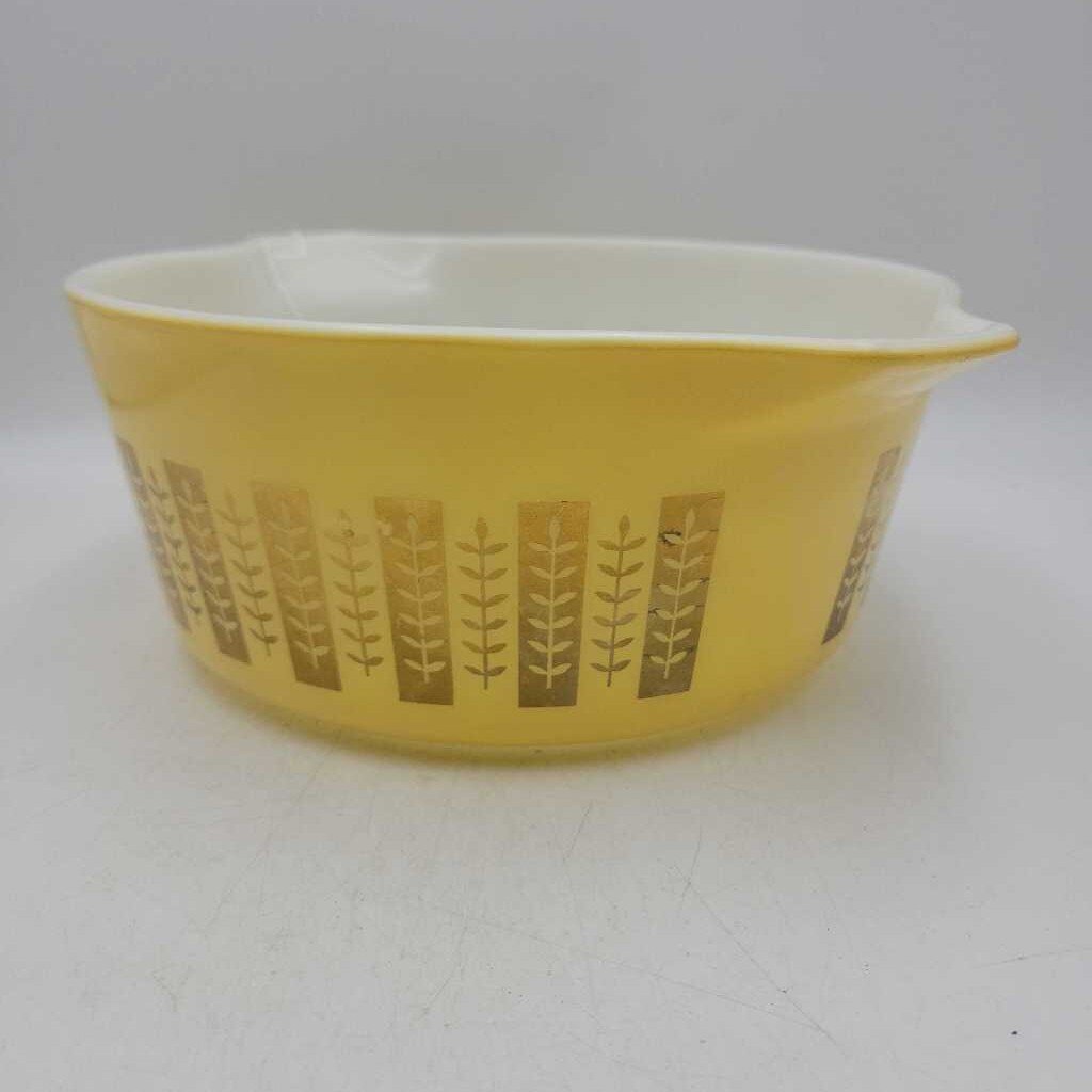 Pyrex Bowl Rare Yellow Wheat pattern (DEB)