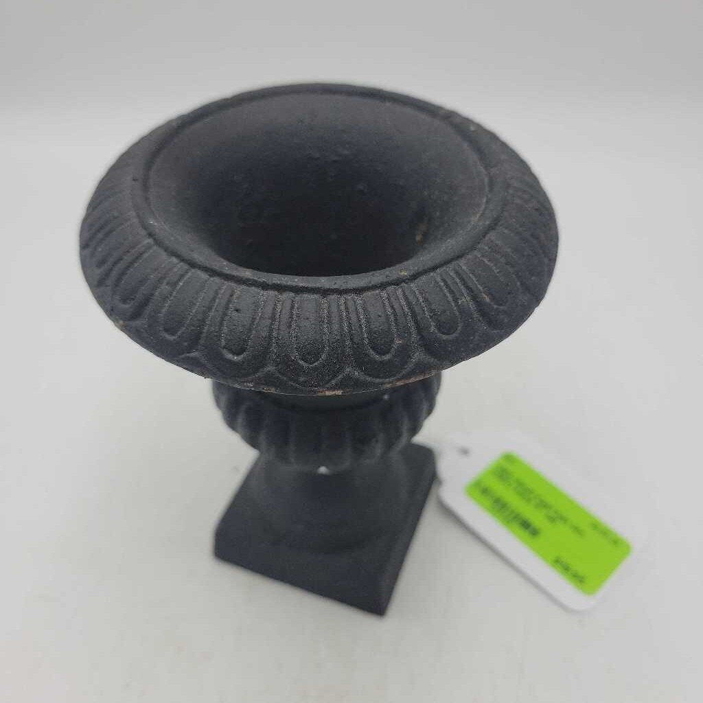Small Cast Iron Urn (GEC)