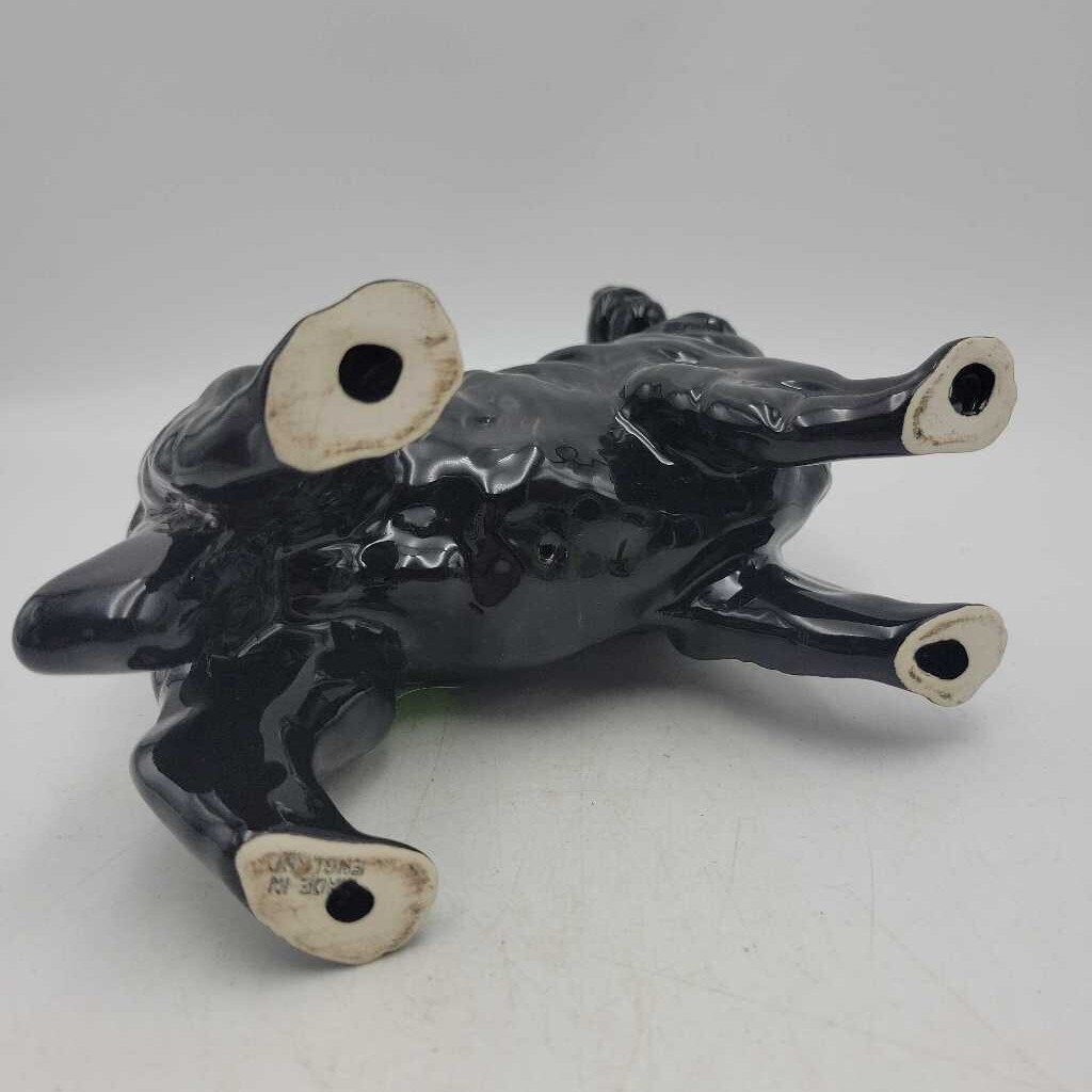 Newfoundland Dog figure (JAS)