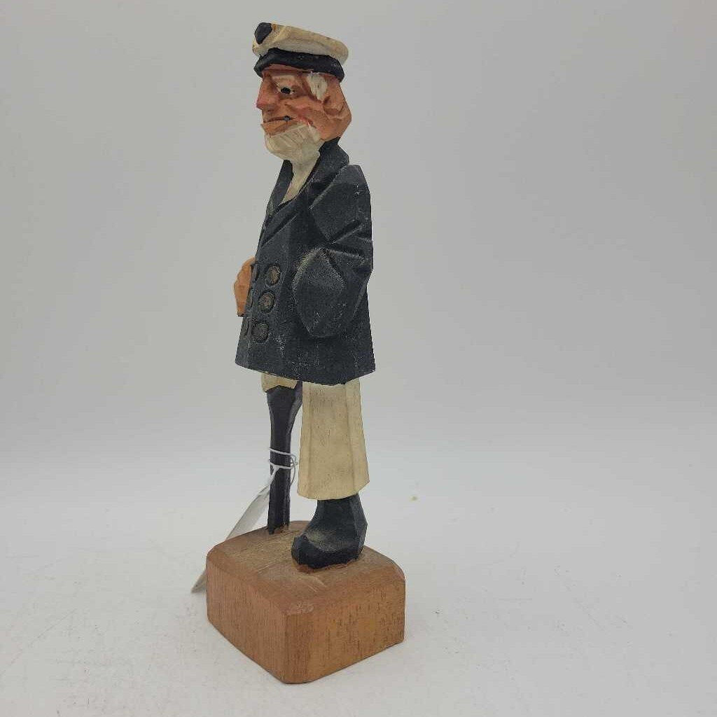 Eastern Canada figural Captain carving (JL)