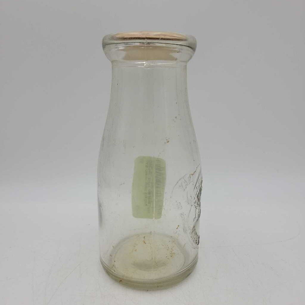 Georgian Bay Dairy Quarter pint milk bottle (JAS)