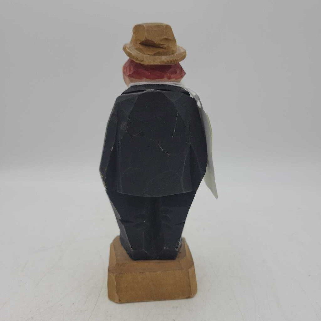 Carved Old man (DEB)`
