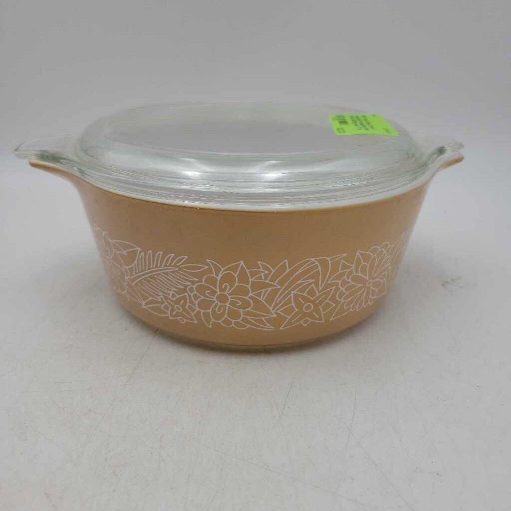 Pyrex Bowl Covered casserole Woodland pattern (RHA) #472B