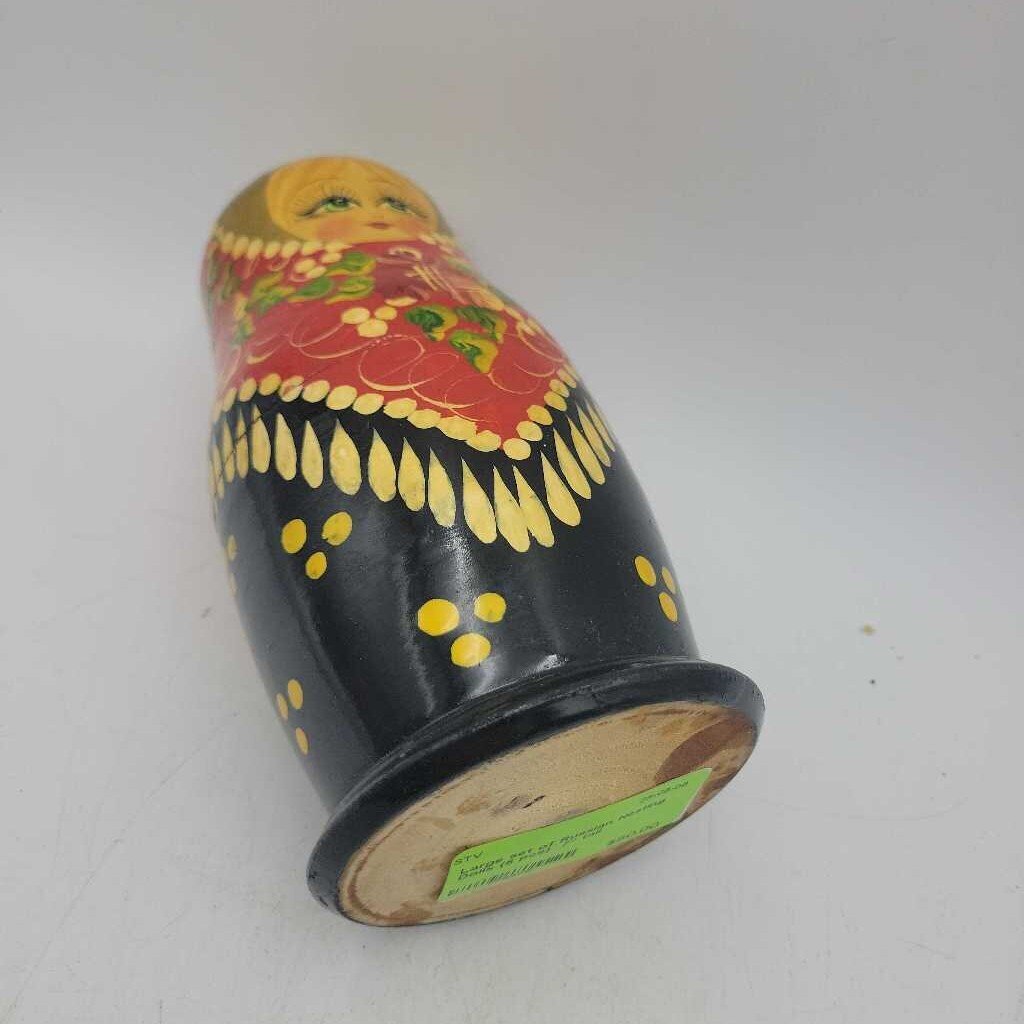 Large set of Russian Nesting Dolls (5 pcs)