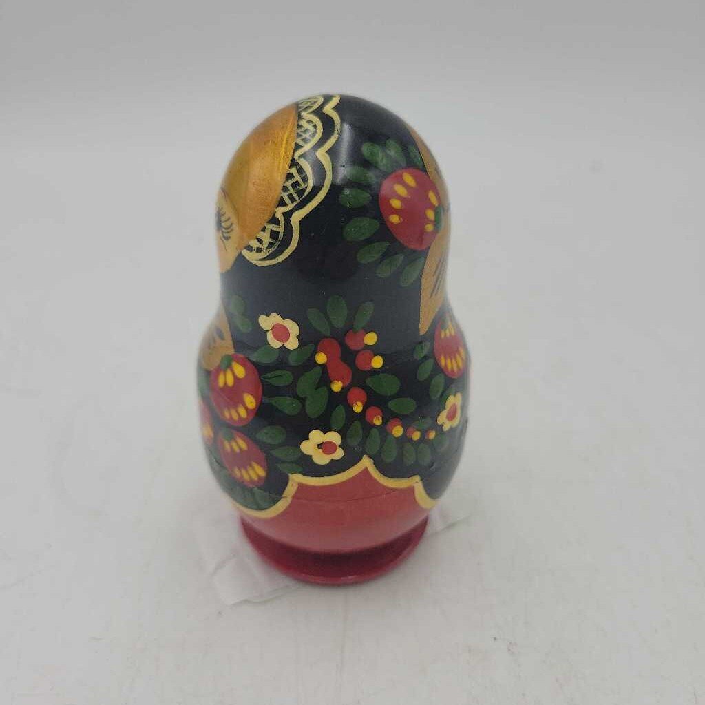Small set of Russian Nesting Dolls (4 pcs)(STV)