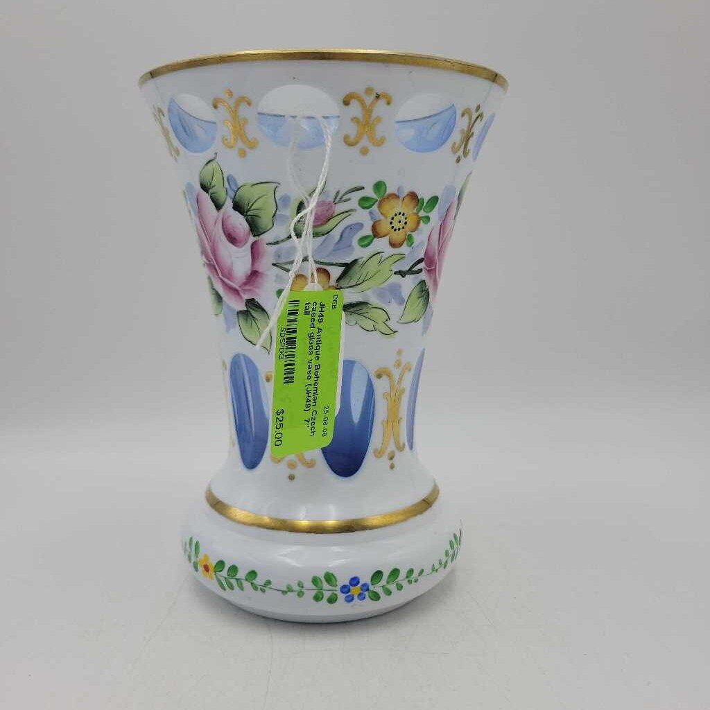 Antique Bohemian Czech cased glass vase (DEB)