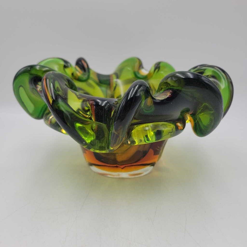 Beautiful art glass bowl vase (DMG) 0377