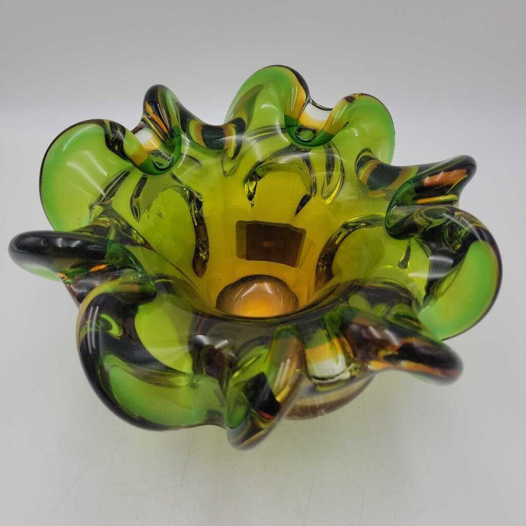 Beautiful art glass bowl vase (DMG) 0377