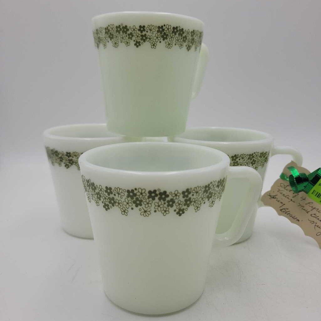 4 Pyrex Spring Blossom pattered mugs (TRE)