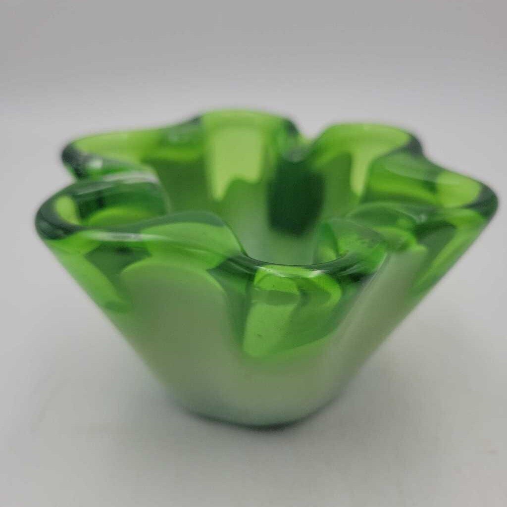 Beautiful Sasaki Japan Cased glass ashtray (M2) 266