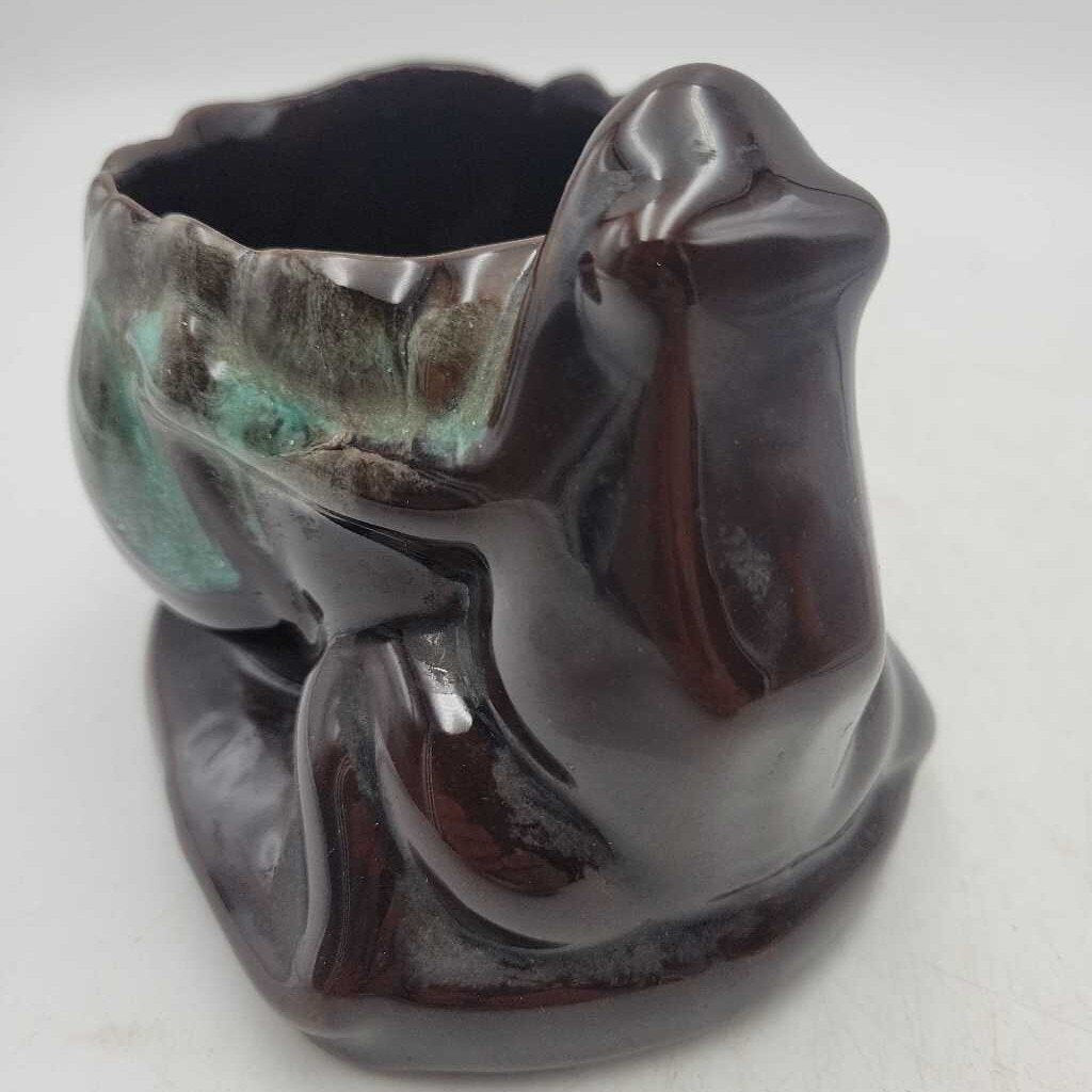 Woodleigh Pottery PEI Frog Planter - (COL #2148)
