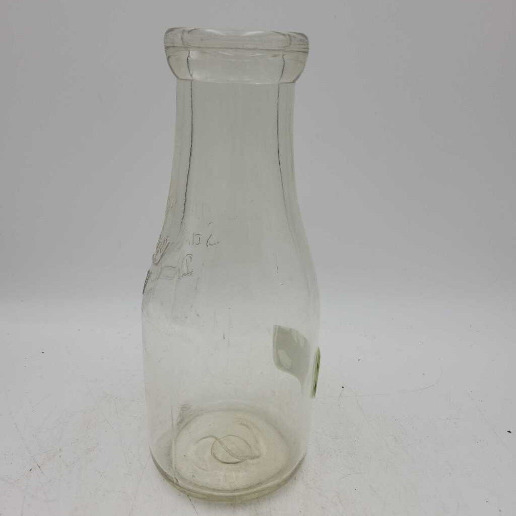 Simcoe Sanitary Dairy milk bottle (LIND)