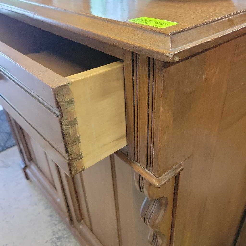Antique Eastlake Style Sideboard w/Back Mirror (YVO) (508)