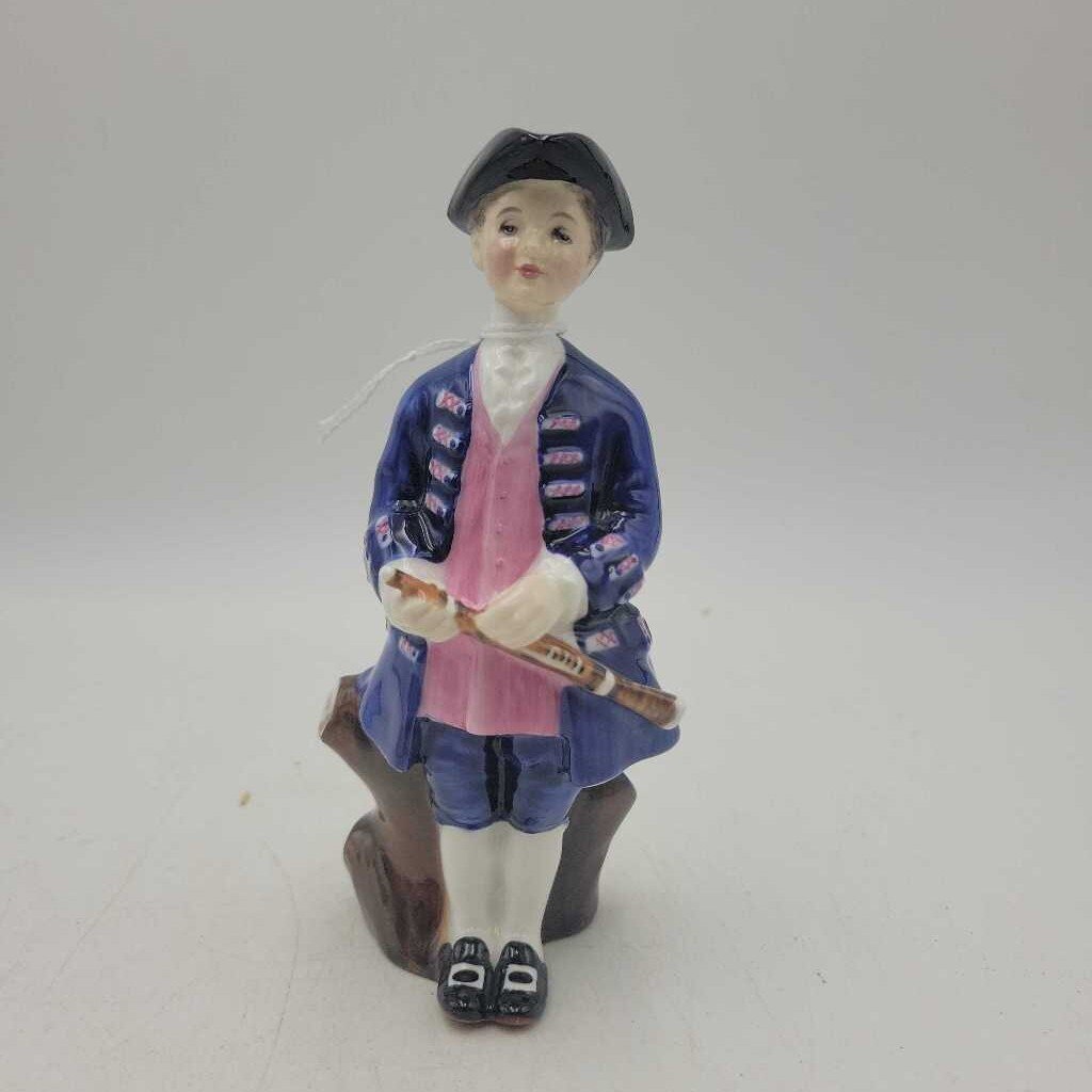 Royal Doulton "Boy from Williamsburg" HN2783 (DMG) 0552