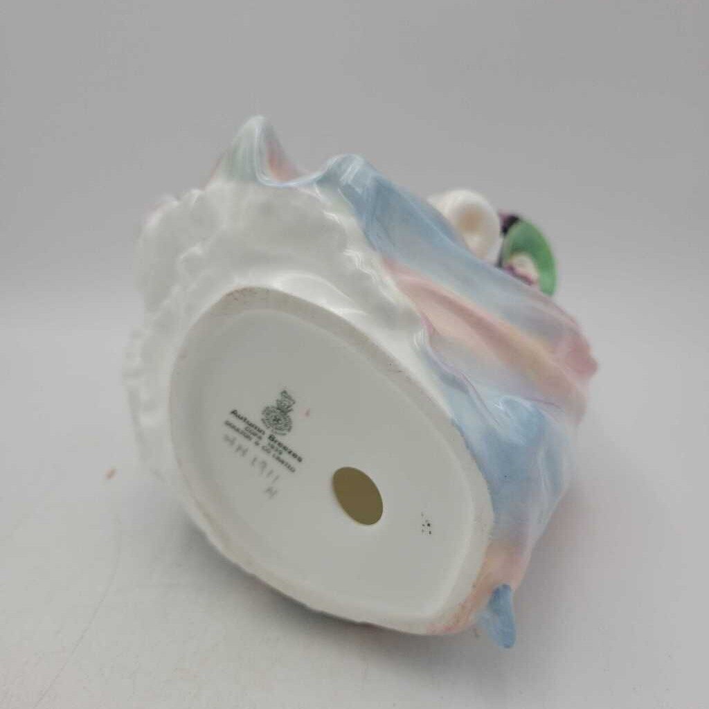 Royal Doulton "Autumn Breezes" HN1911 Figurine (DMG)