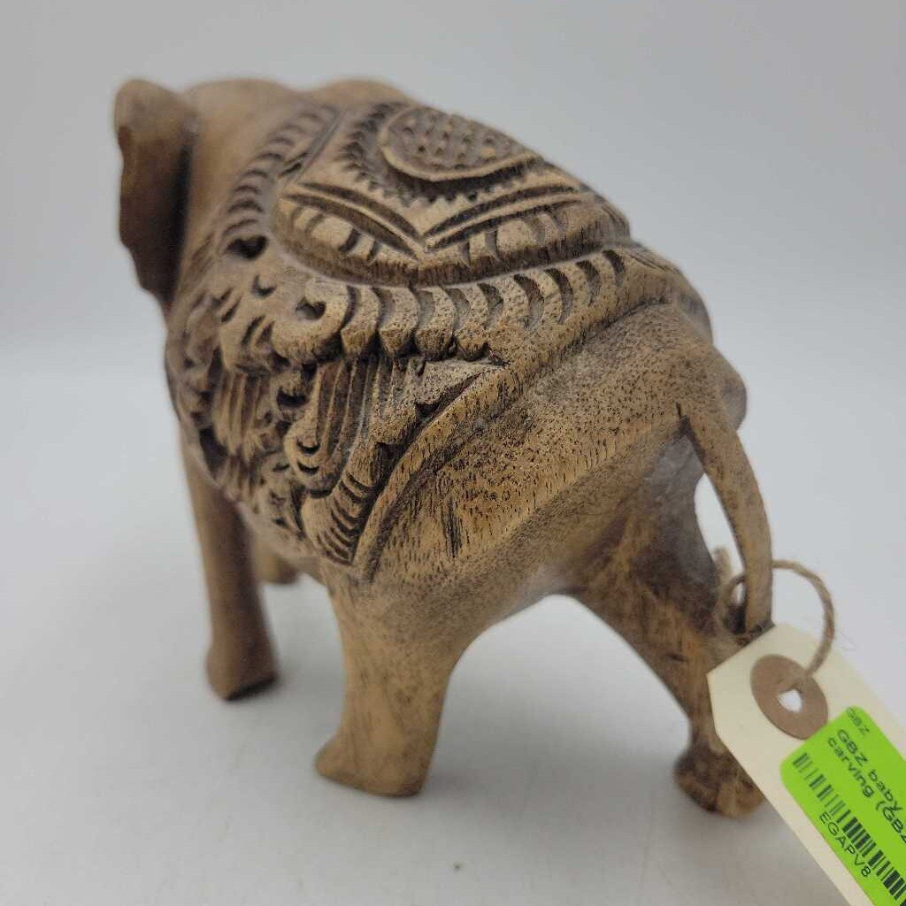 baby elephant Wooden carving (GBZ)