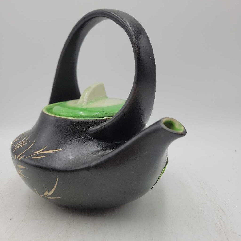 Beautiful pottery glazed Teapot JR (NUR)