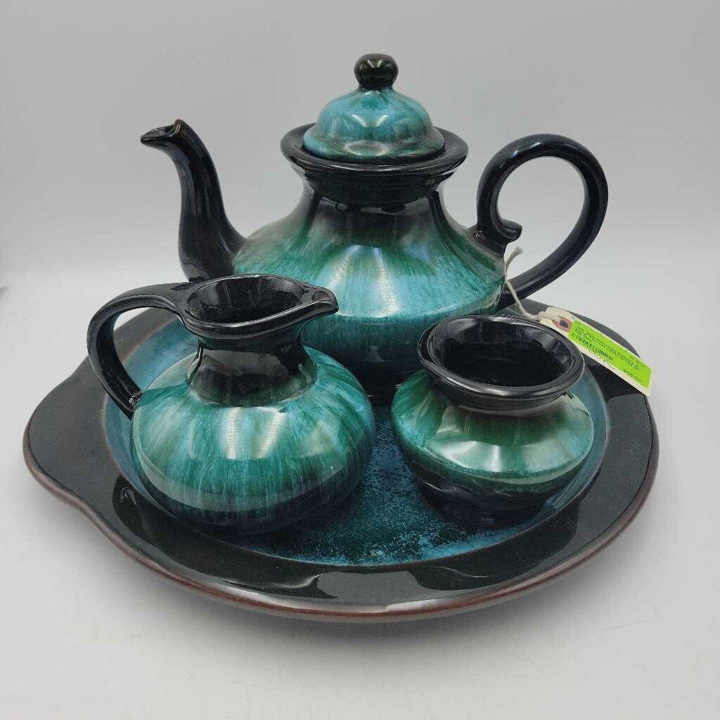 Blue Mountain Pottery 5 piece Tea set (WR)