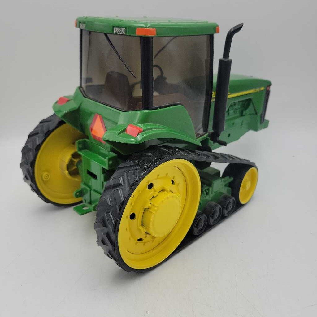 John Deere Tractor 8510 T Ertl Model (RAE)