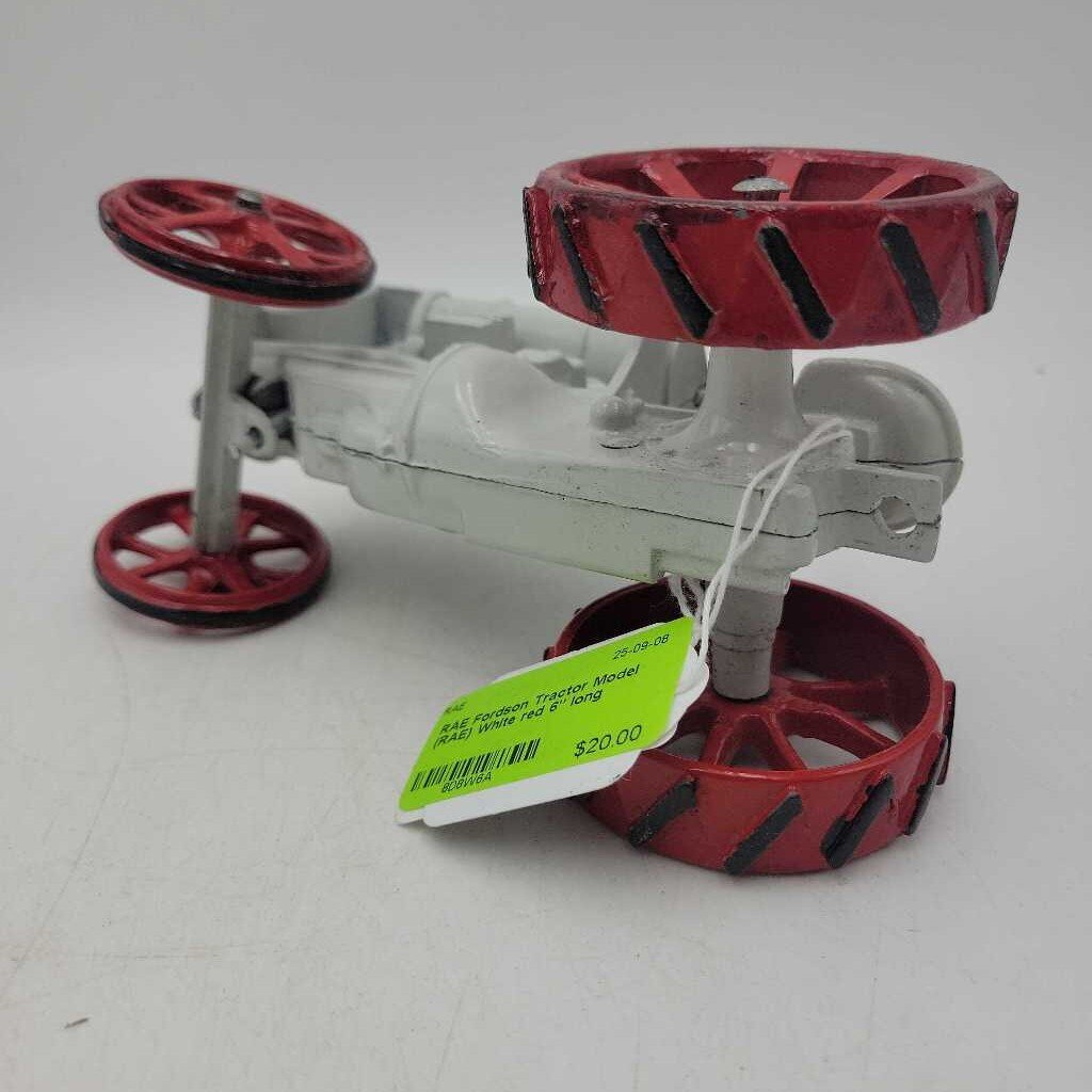 Fordson Tractor Model (RAE)