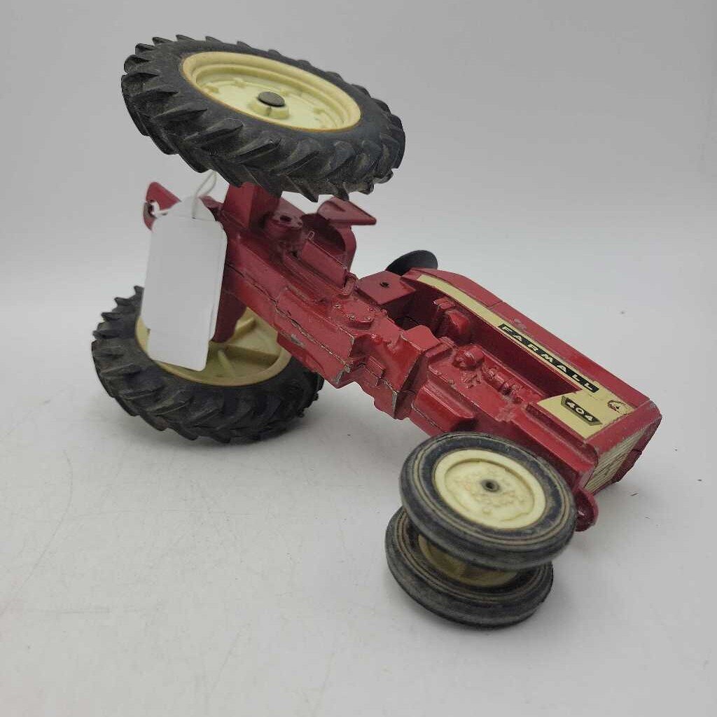 Farmall 404 Tractor Model (RAE)