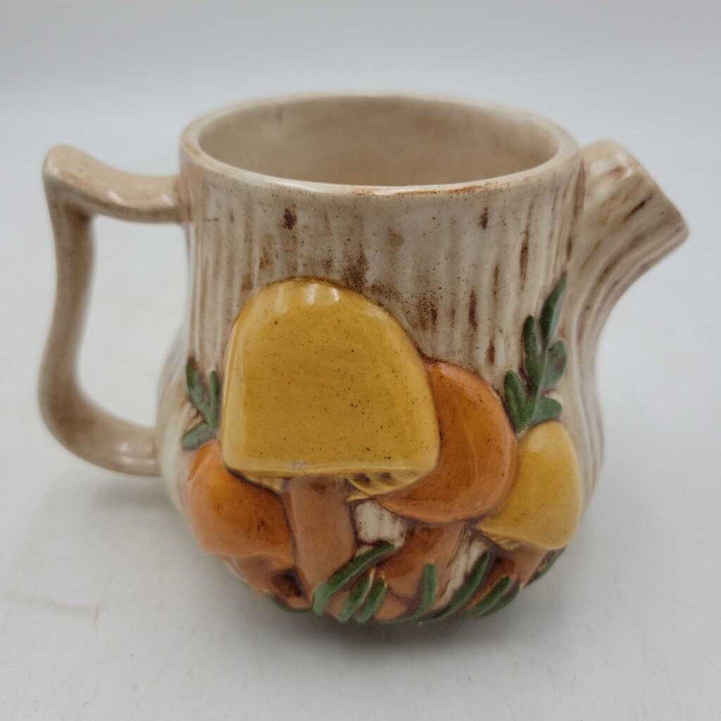 Vintage Arnel's Mushroom Creamer Pitcher (BG)