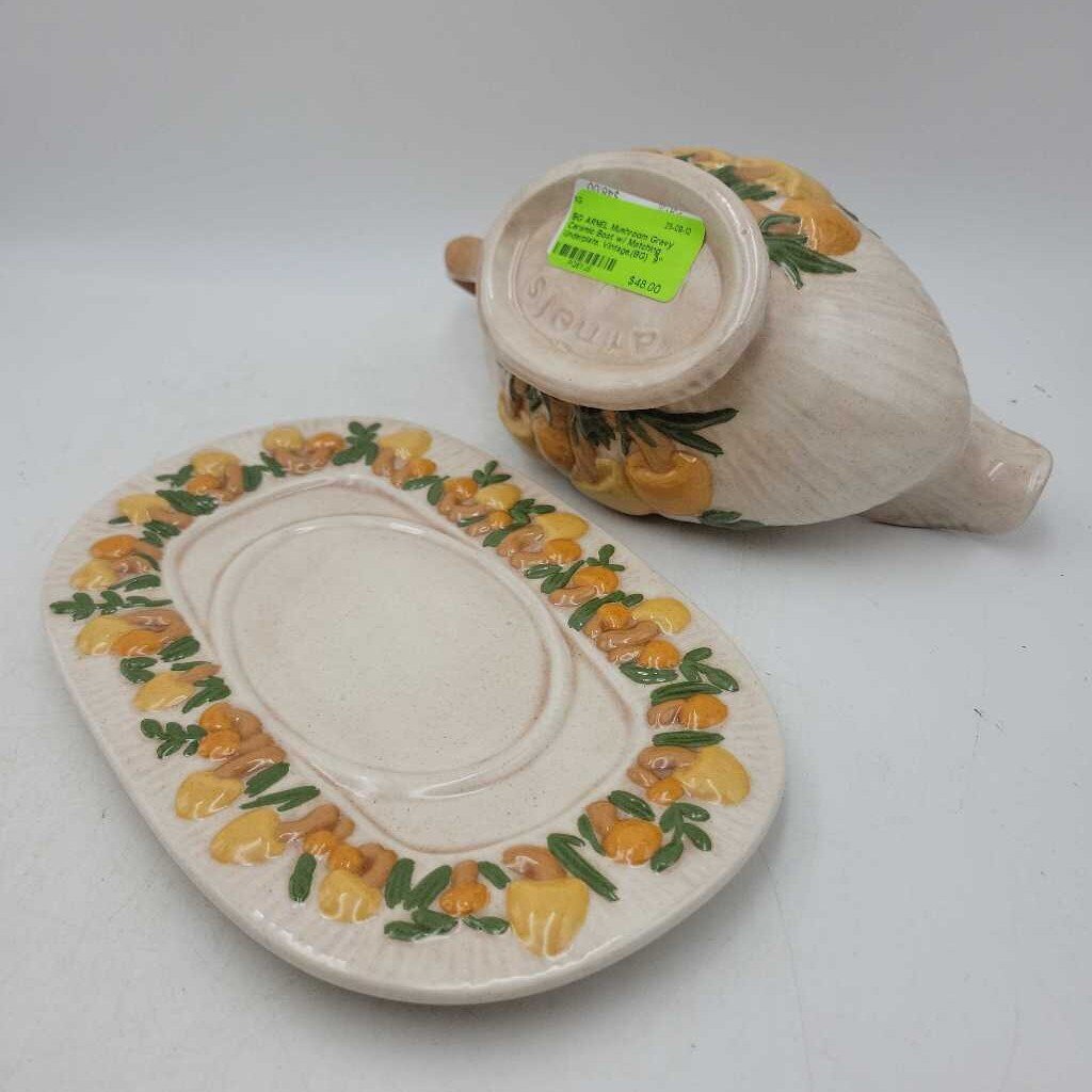ARNEL Mushroom Gravy Ceramic Boat w/ Matching Underplate. Vintage.(BG)