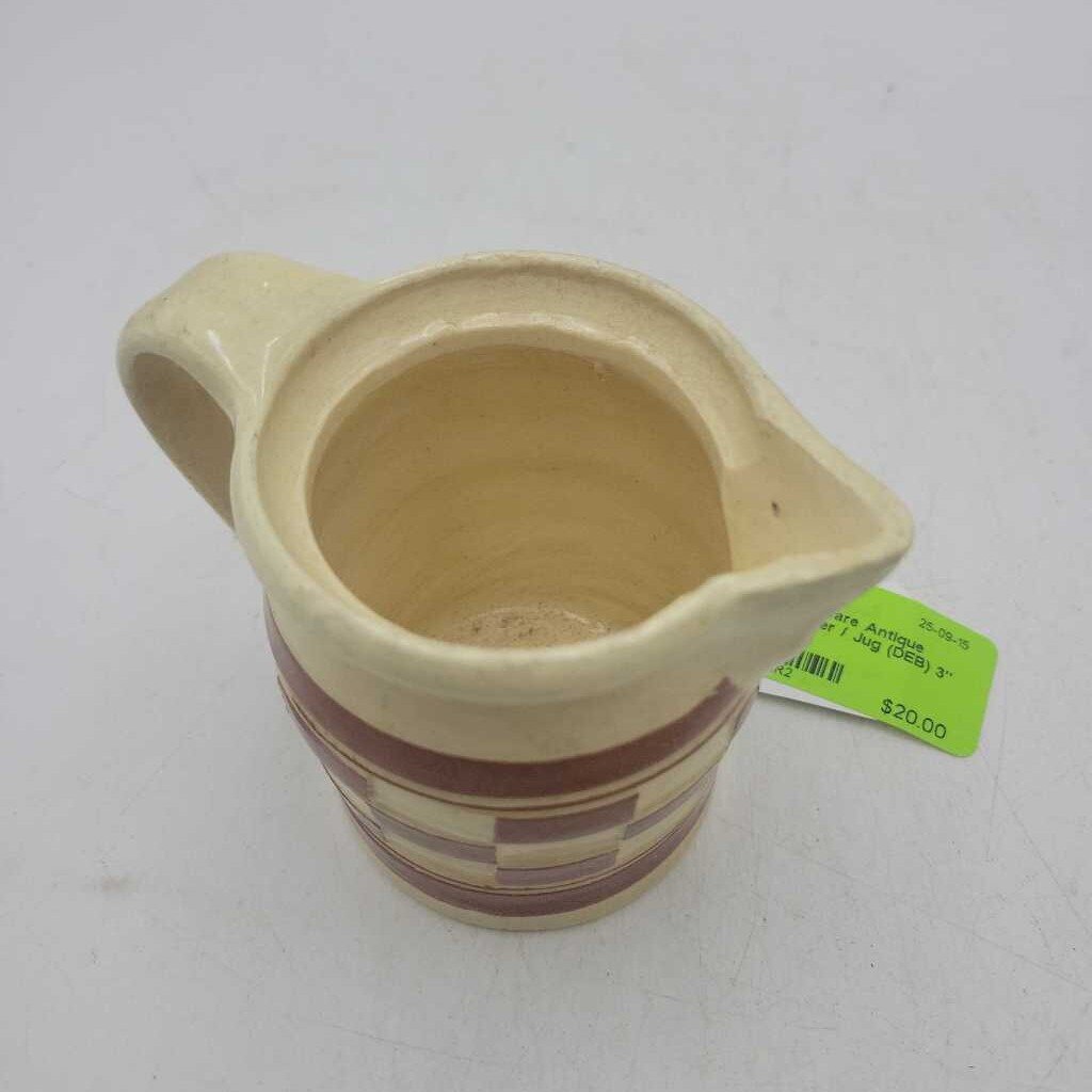Yellow ware Antique pottery pitcher / Jug (DEB)