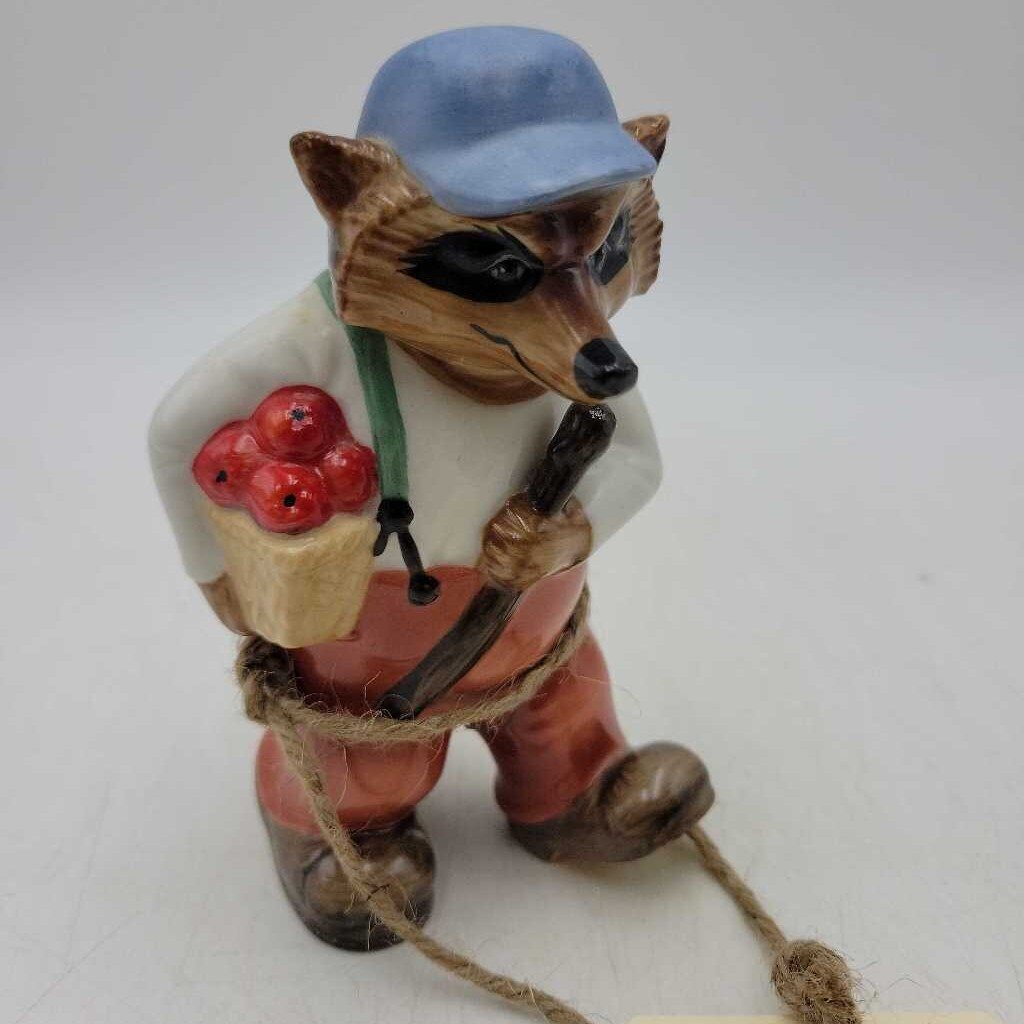 Ringtale Raccoons "Old Crank" 1981 Goebel (MCC)