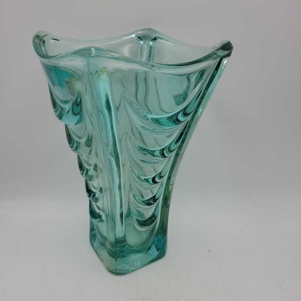Art Glass Drape Vase (DMG) 0660
