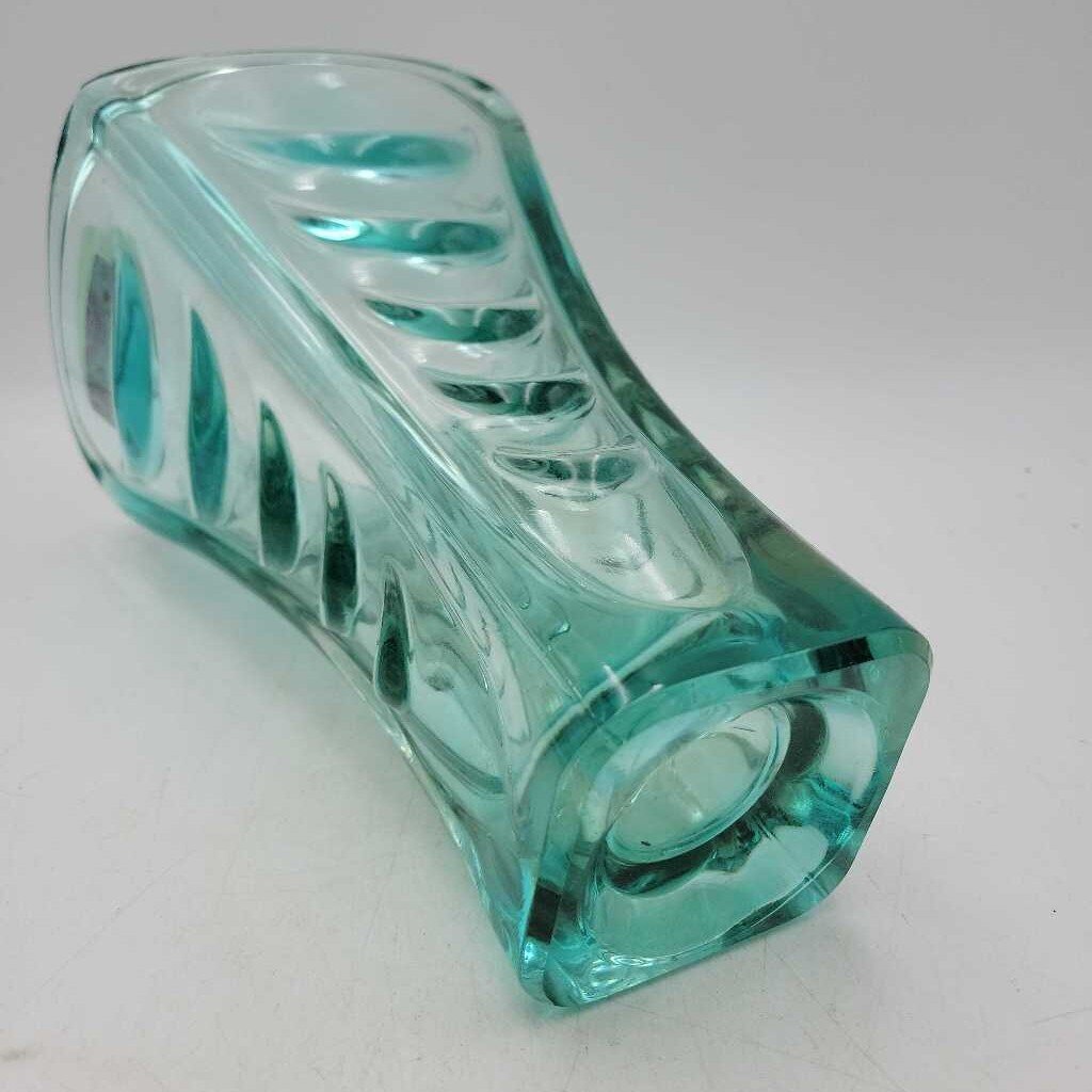 Art Glass Drape Vase (DMG) 0660