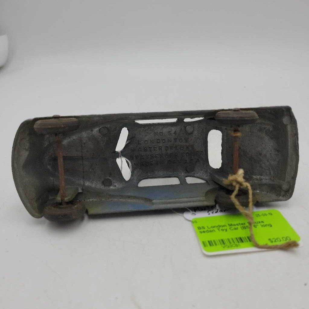 London Master Deluxe sedan Toy Car (BS)