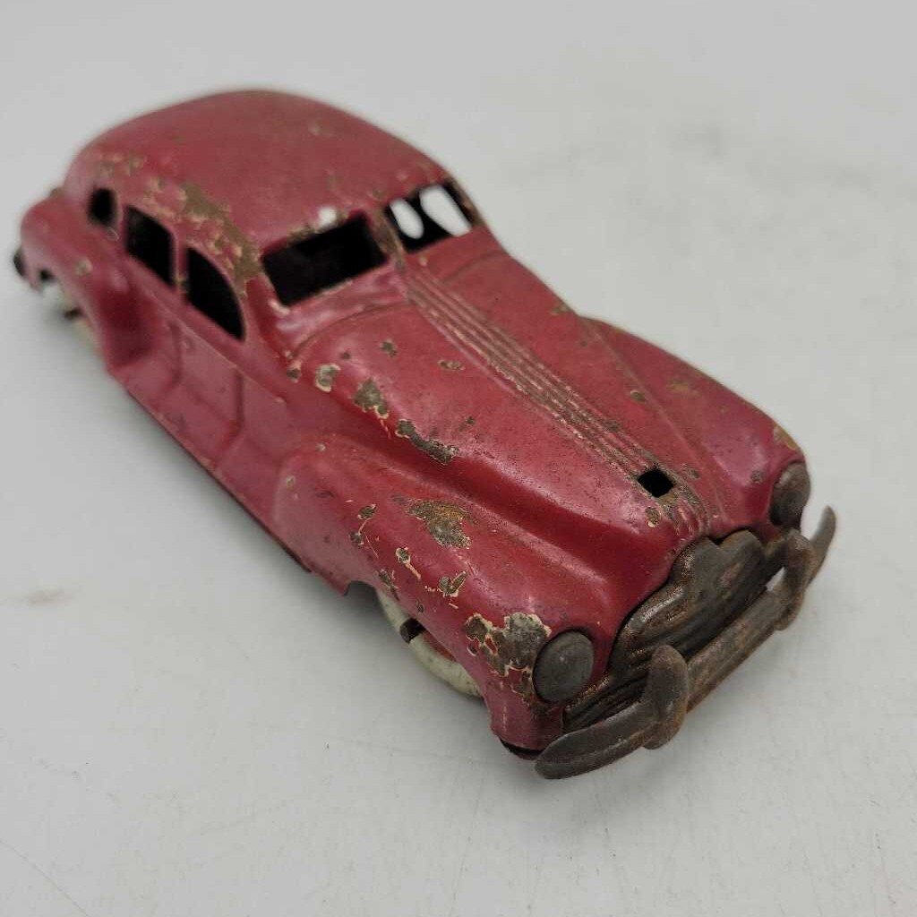 Tin Wind up Buick red sedan Toy Car (BS)