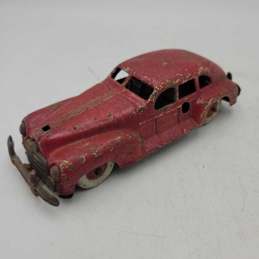 Tin Wind up Buick red sedan Toy Car (BS)