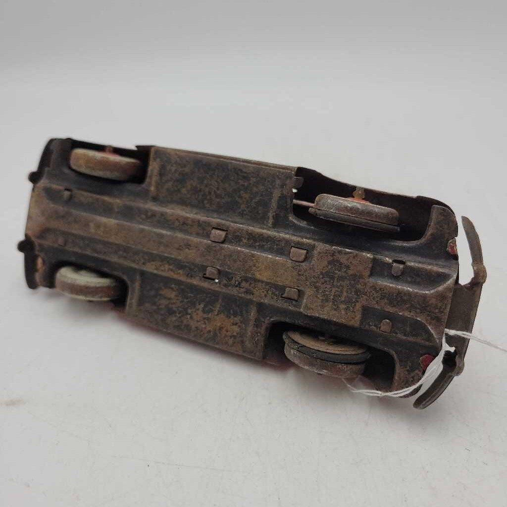 Tin Wind up Buick red sedan Toy Car (BS)