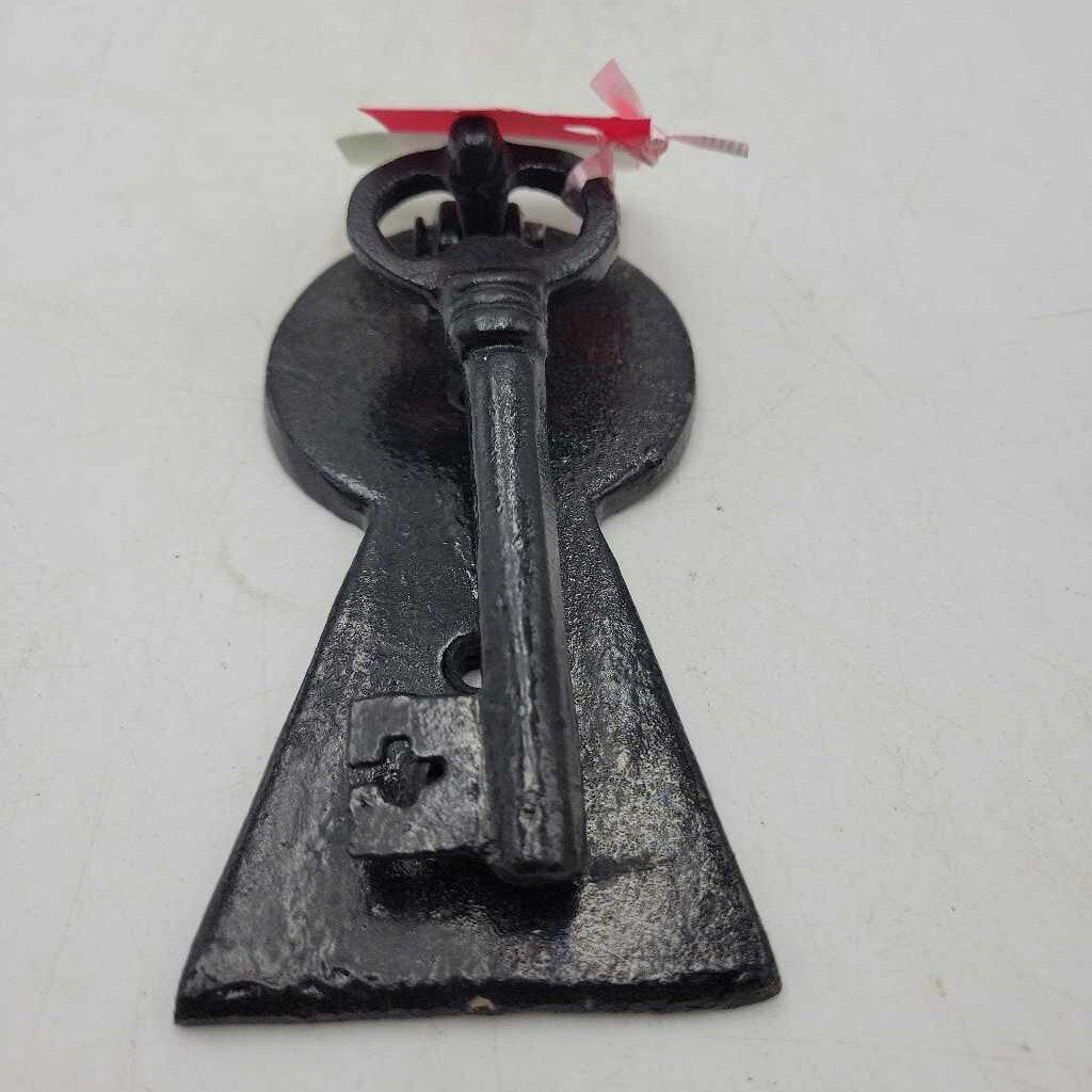 Cast Iron Key Door Knocker (KAR)