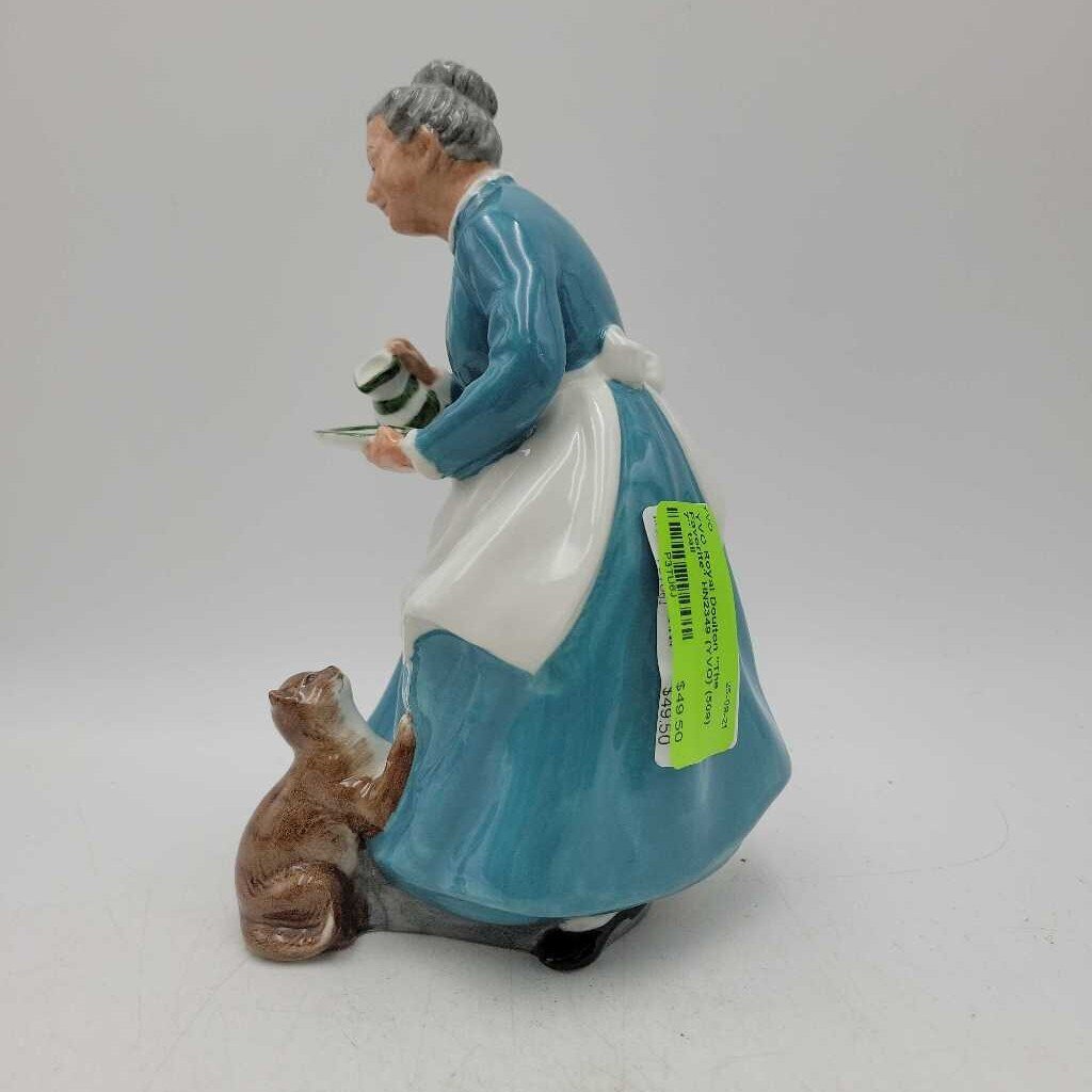 Royal Doulton "The Favorite" HN2349 (YVO) (509)
