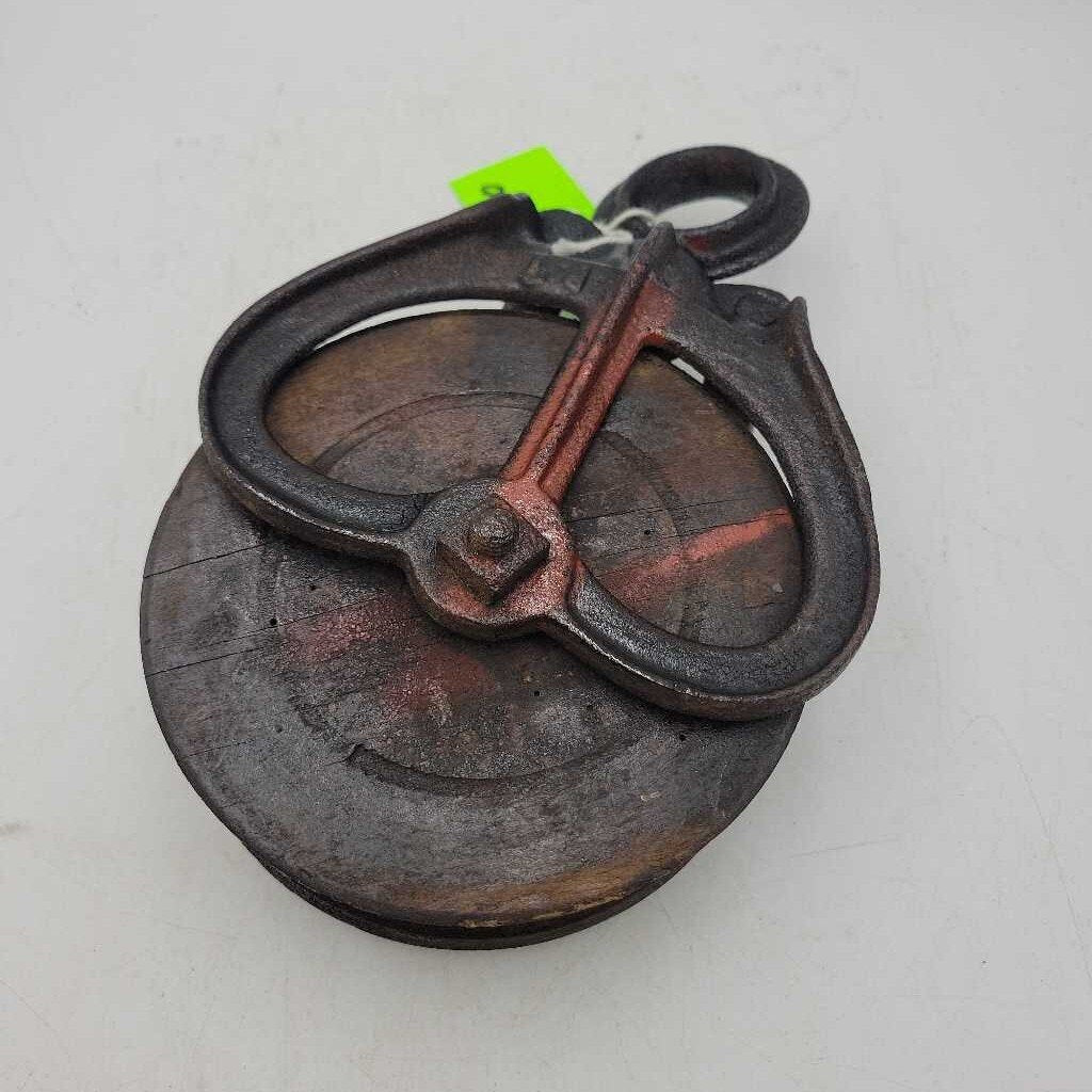 Antique barn pulley (JAS)