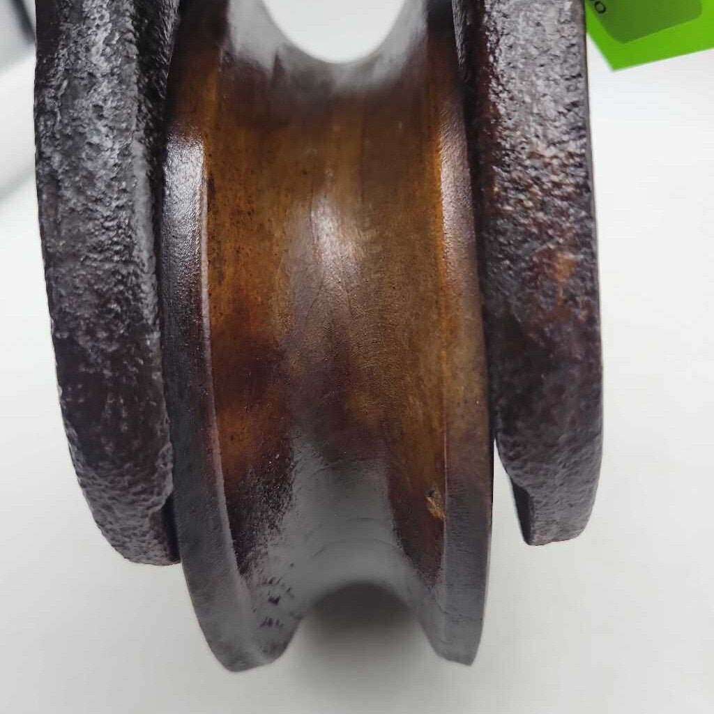 Antique barn pulley (JAS)
