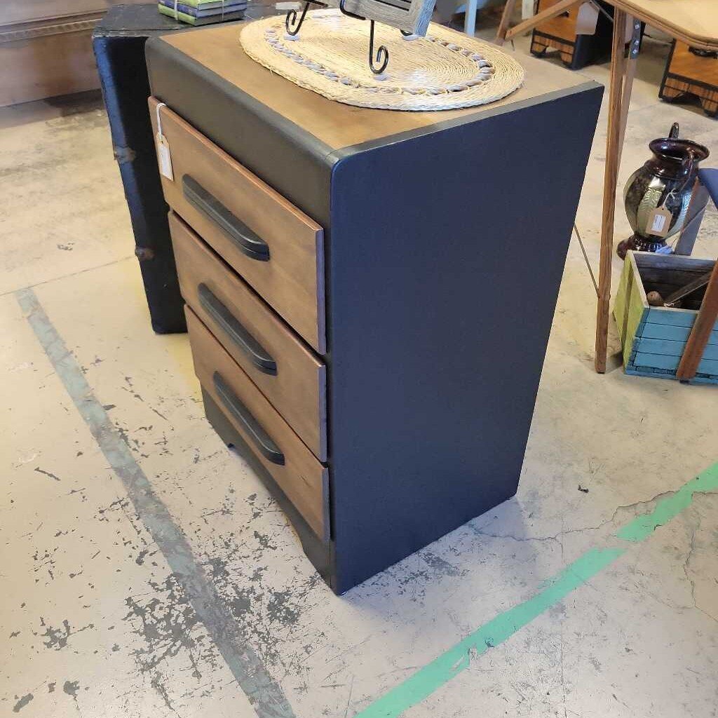 HB2 Vintage, Small Dresser (3 drawer)