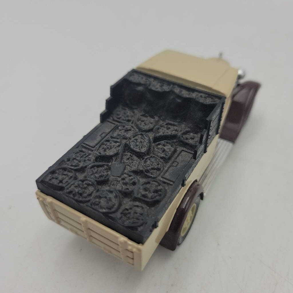 Solido 1930 Citroen C4F model coal truck (JAS)