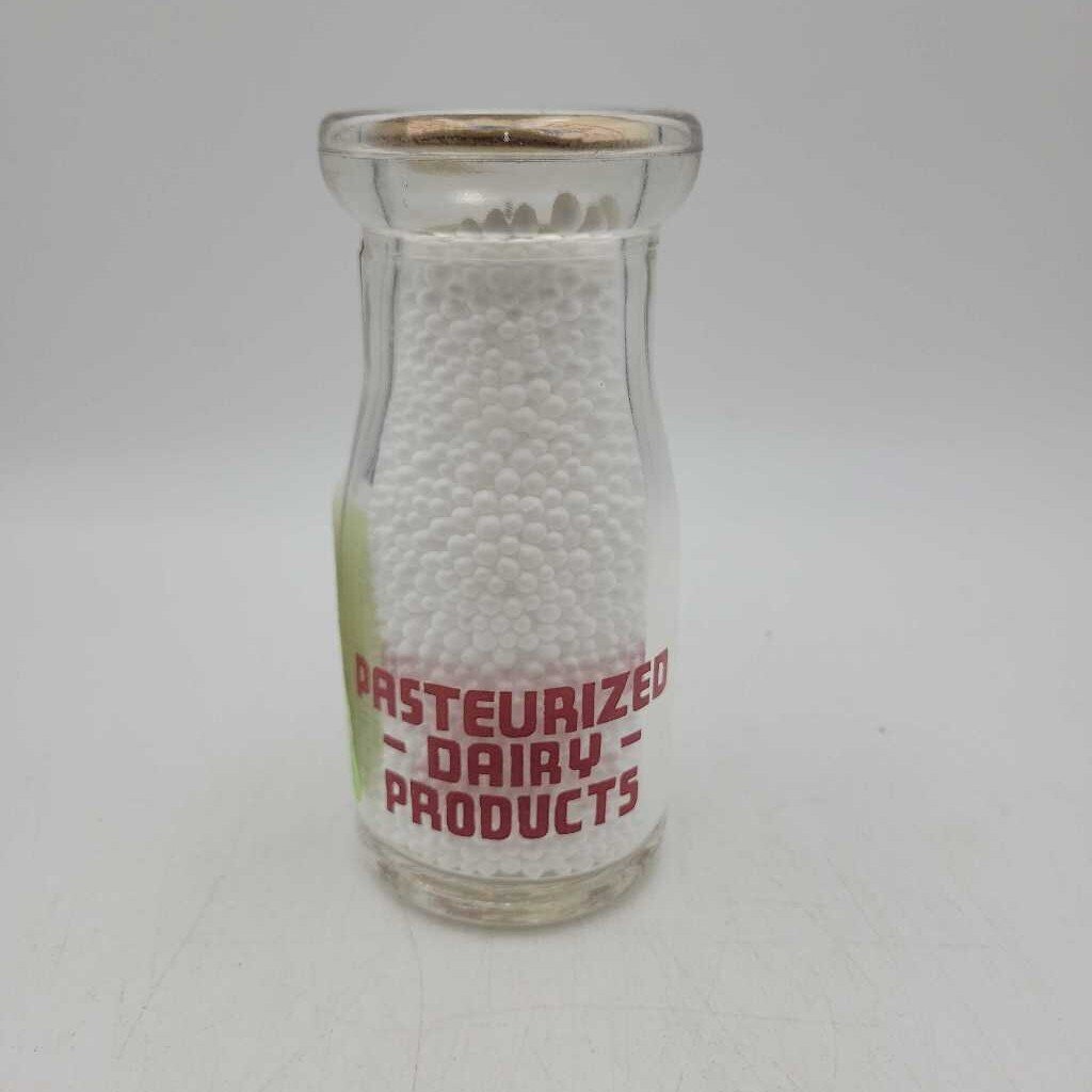 Chaplin's Dairy quarter Pint Milk bottle Dairy Perth (JEF))