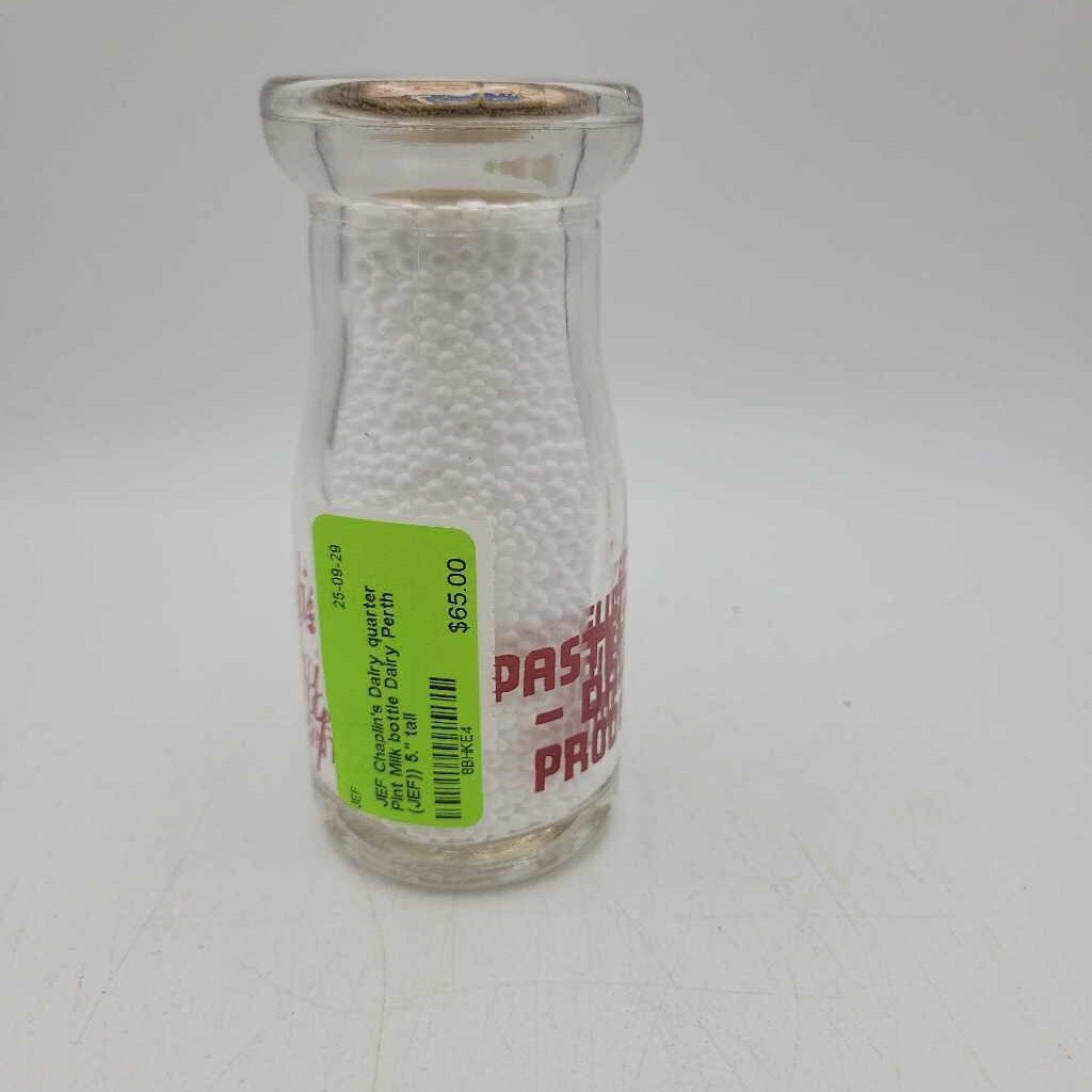 Chaplin's Dairy quarter Pint Milk bottle Dairy Perth (JEF))