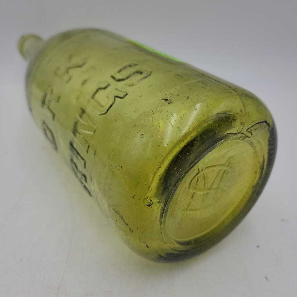 York Spring Rare colour Light Amber Quart bottle (JEF)