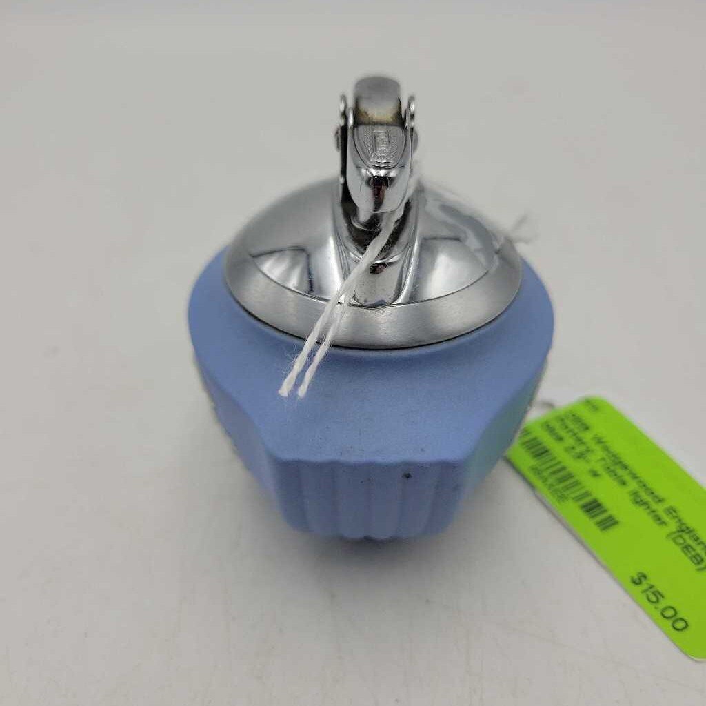 Wedgewood England Pottery Table lighter (DEB)