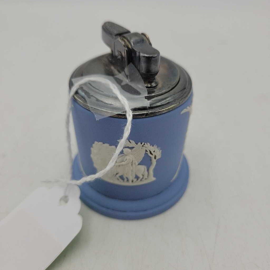 Wedgewood England Pottery Table lighter (DEB)