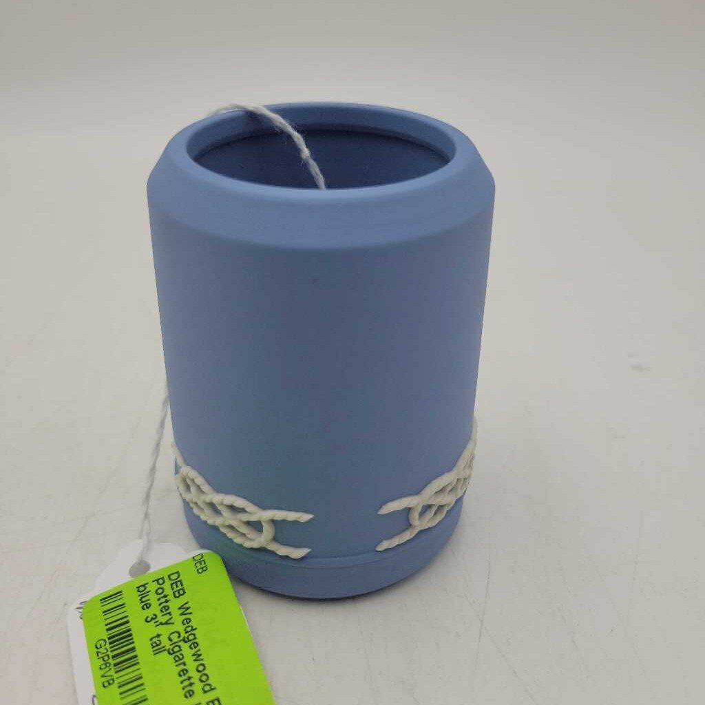 Wedgewood England Pottery Cigarette holder (DEB)