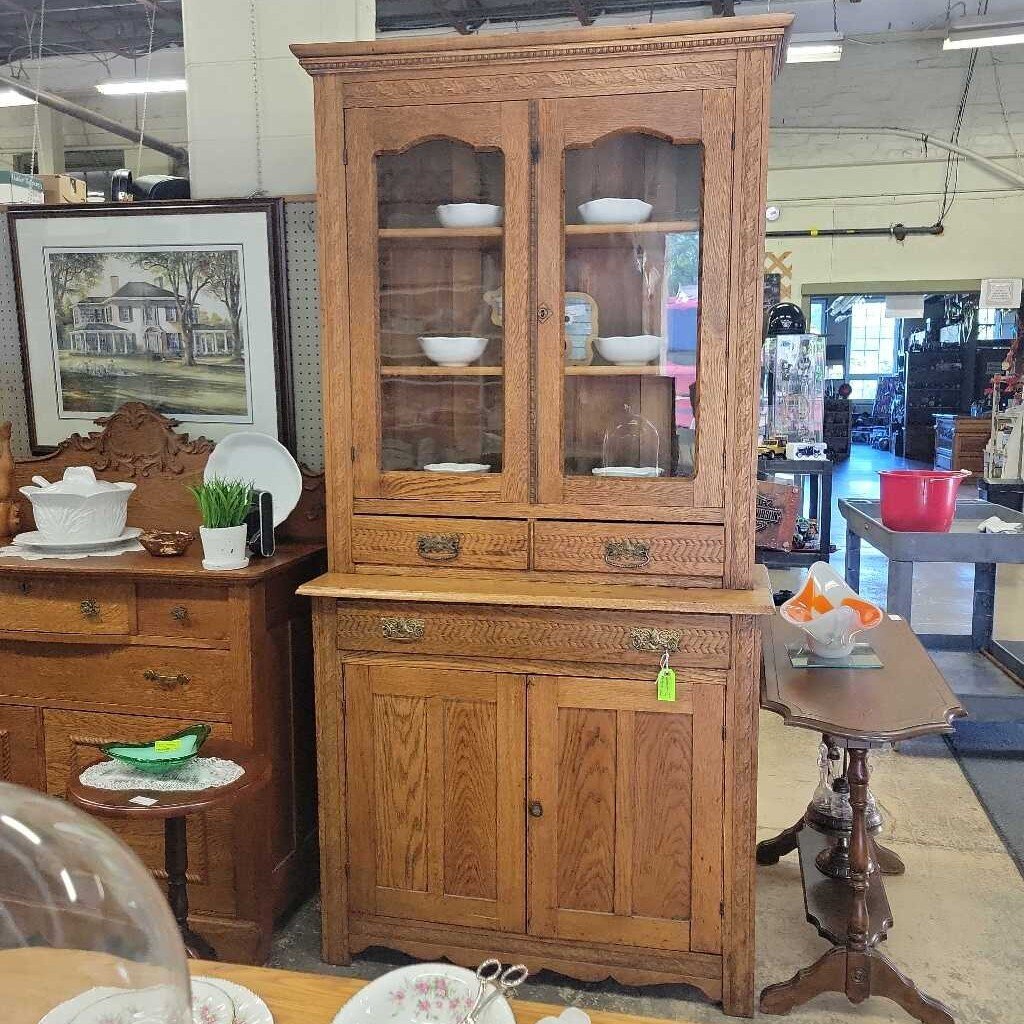 Antique Cabinet (YVO) 510